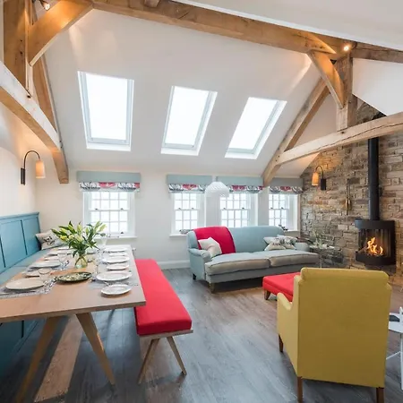 Iris 5 Star Gold Award Luxury St Ives (Cornwall)